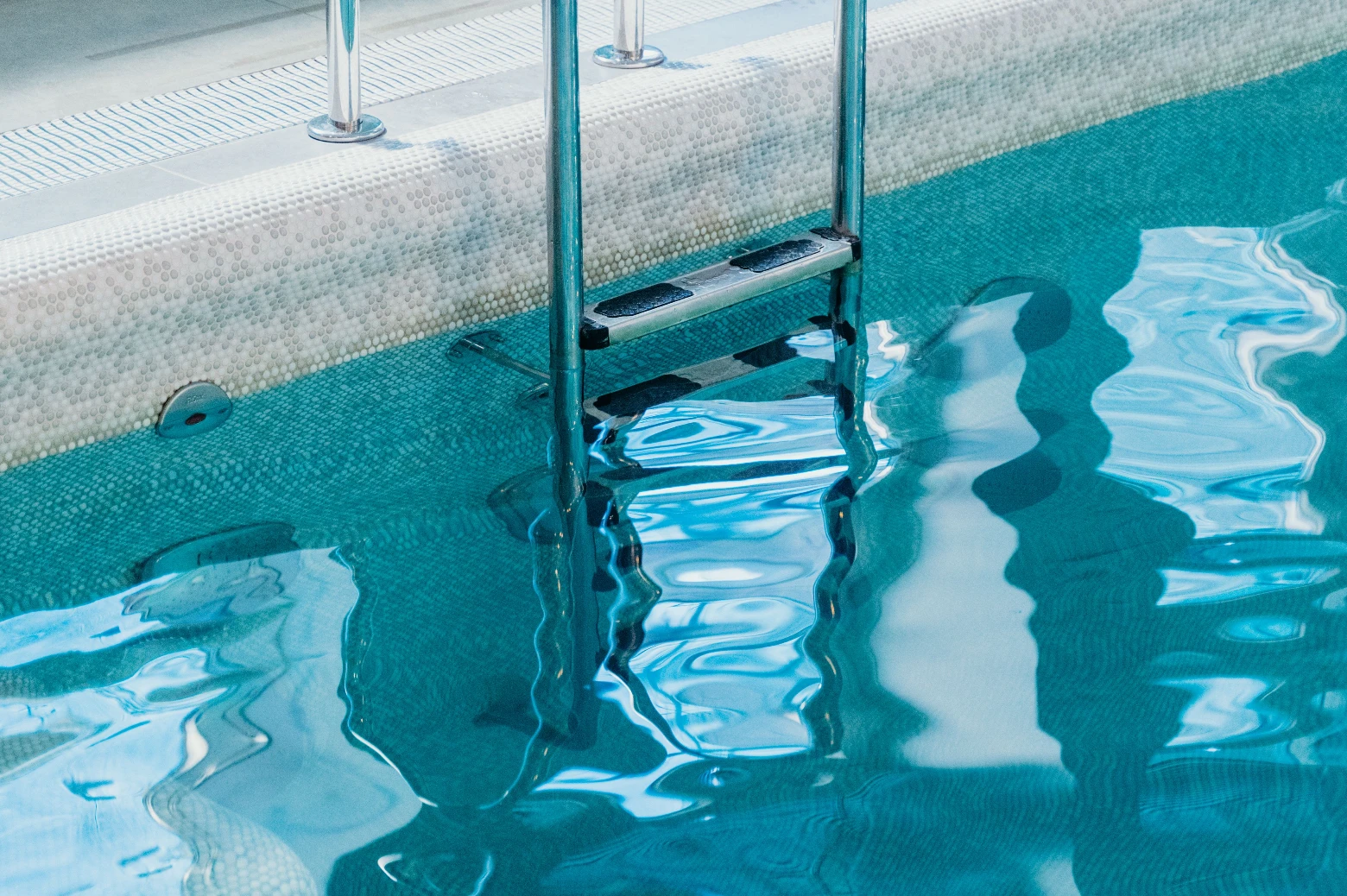 Vendre un bien avec piscine : ce qui change